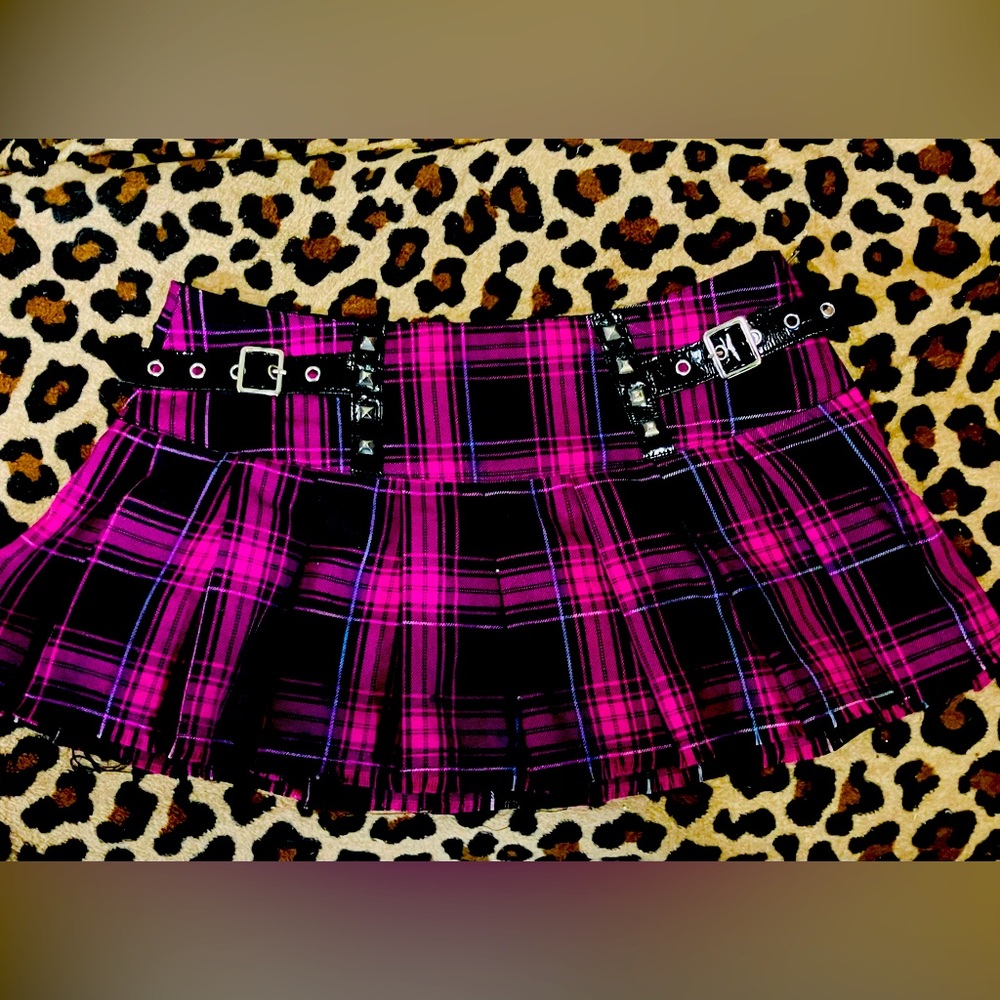 🕸️🕷️Widow🕷️🕸️ fuchsia & black tartan pleated schoolgirl style miniskirt